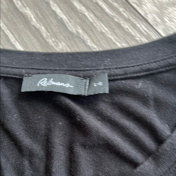 Elegant Black Sleeveless Dress - Picture 2 of 6